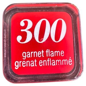 Covergirl Lipstick Garnet Flame 300 35g 12oz New Discontinued rare